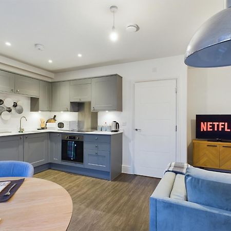 The Grove King Bed Wi-Fi Ev Charger Apartment Cheltenham Luaran gambar