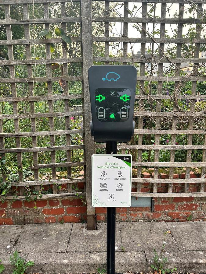 The Grove King Bed Wi-Fi Ev Charger Apartment Cheltenham Luaran gambar