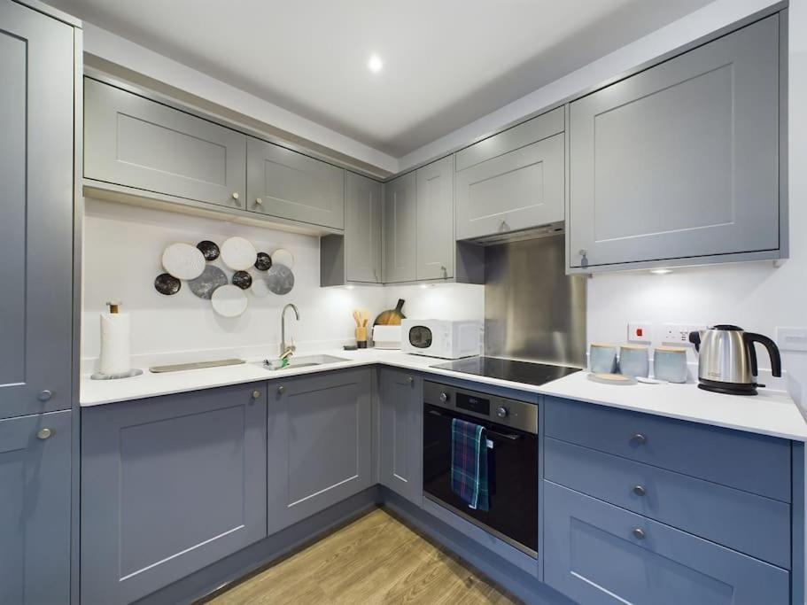 The Grove King Bed Wi-Fi Ev Charger Apartment Cheltenham Luaran gambar